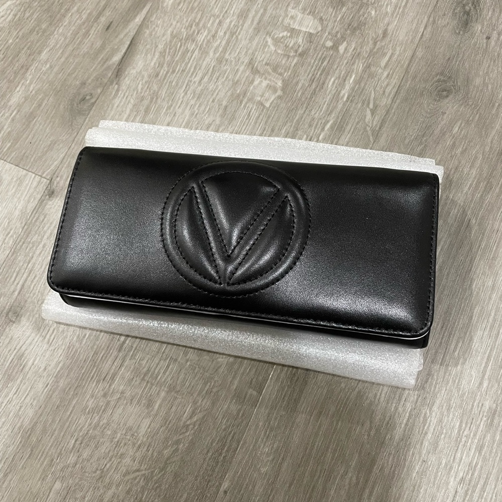 NWT Valentino Ajah Dollaro Leather Chain Wallet/Purse